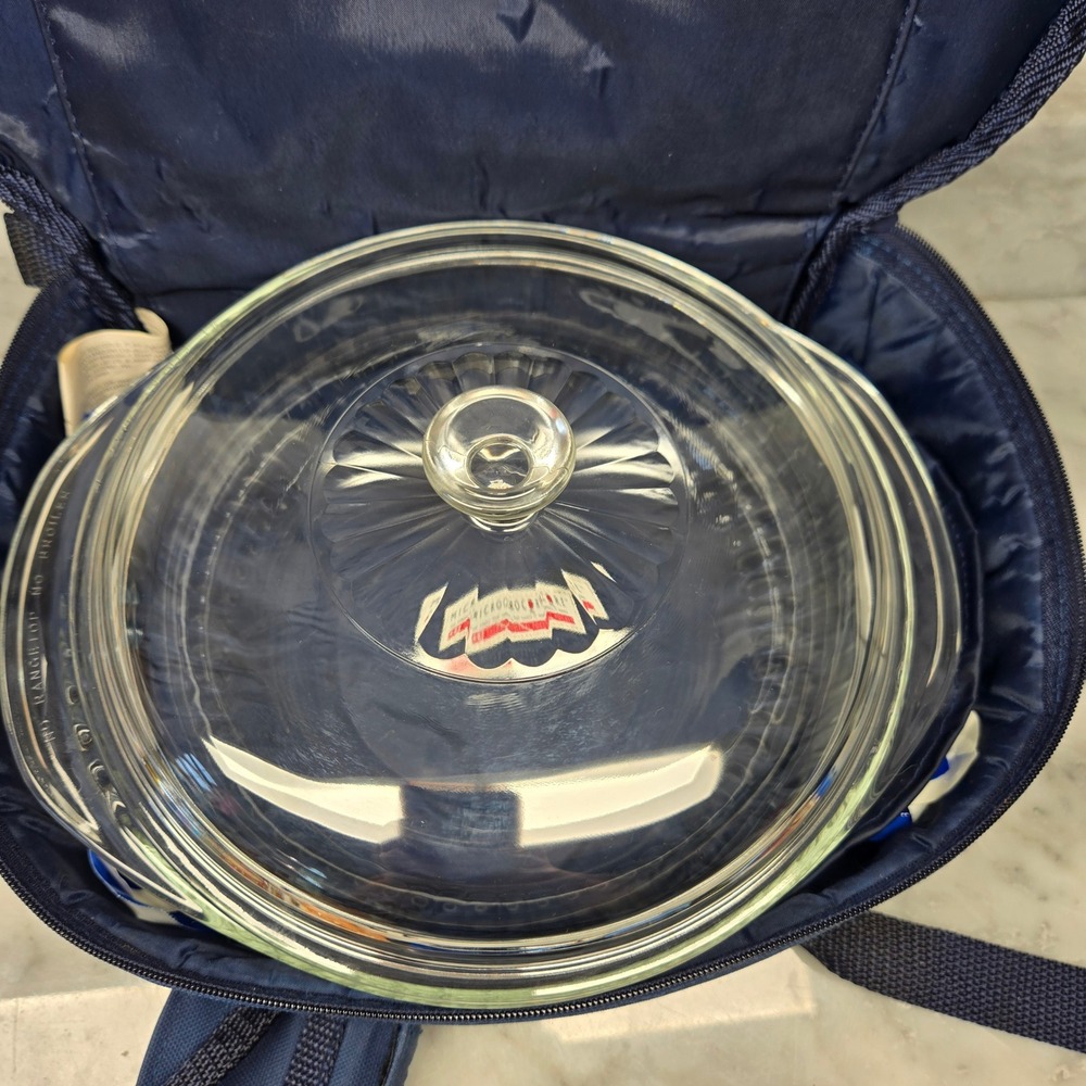 Pyrex Portables 2 Qt. Glass Casserole Dish with Lid Insulated Carrier Cold Packs - Picture 7 of 16